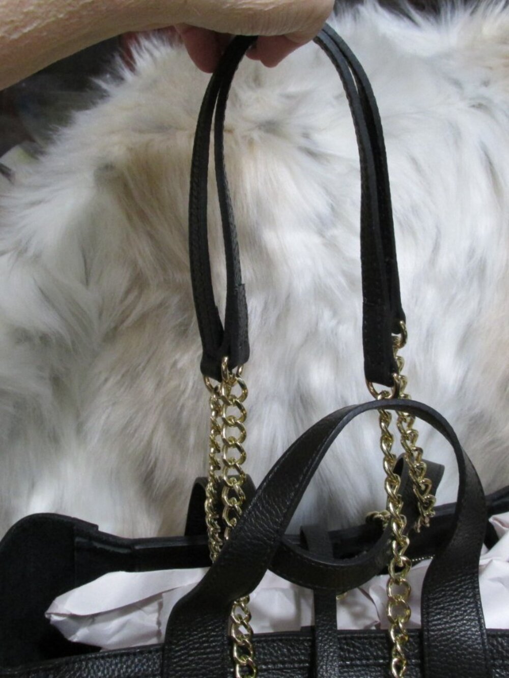 P2972-NWT Mario Valentino Sophie Medallion Black Pebble w/Dustbag - Picture 5 of 14